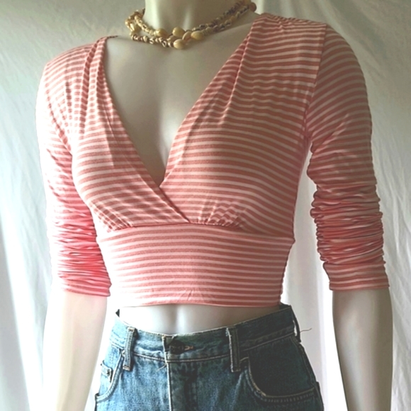 UK2LA Petite V-Neck Pink and White Wrapped Striped Crop Top Size S - Picture 2 of 12